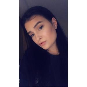 Meet your Posher, Lola